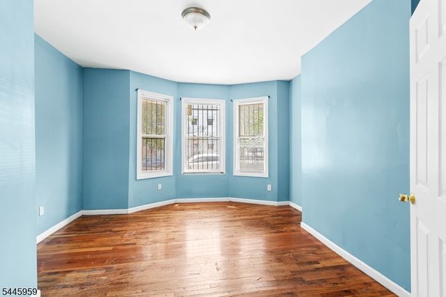 681 S 11Th St 3, Newark City, NJ 07103