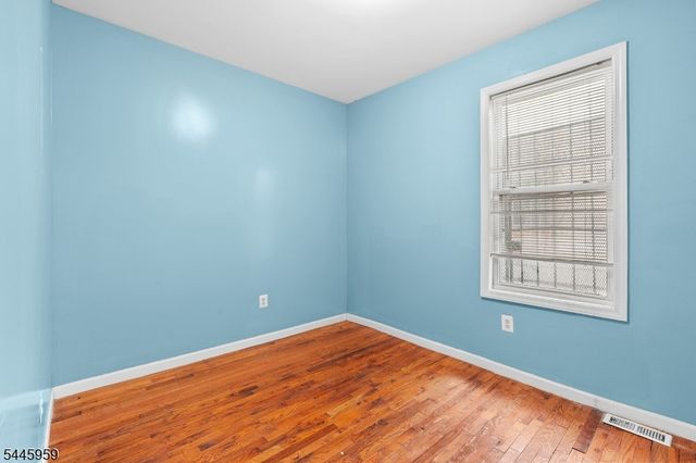 681 S 11Th St 3, Newark City, NJ 07103