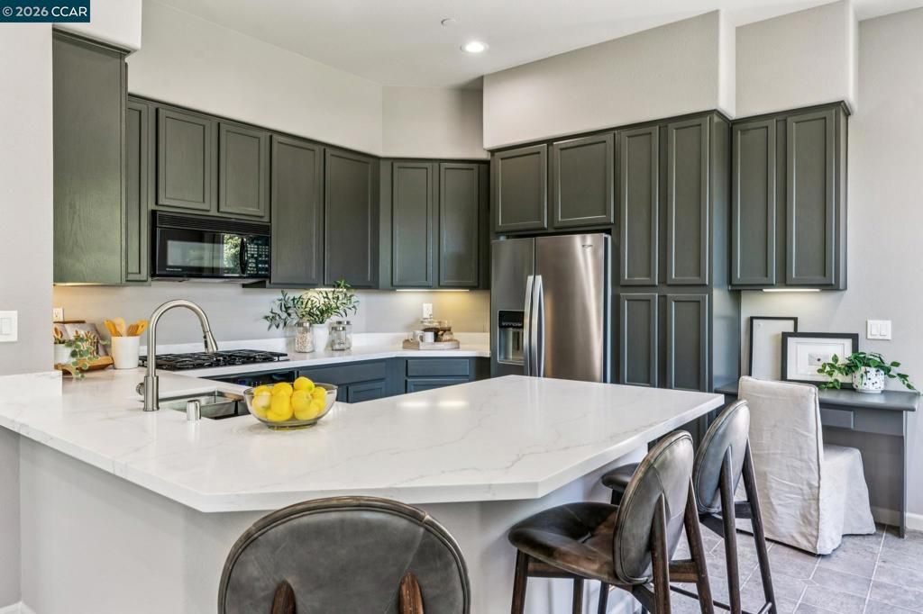 Image 12 of property listing at 2876 Saklan Indian, Walnut Creek, CA 94595