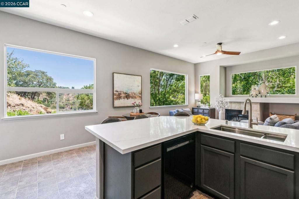 Image 15 of property listing at 2876 Saklan Indian, Walnut Creek, CA 94595