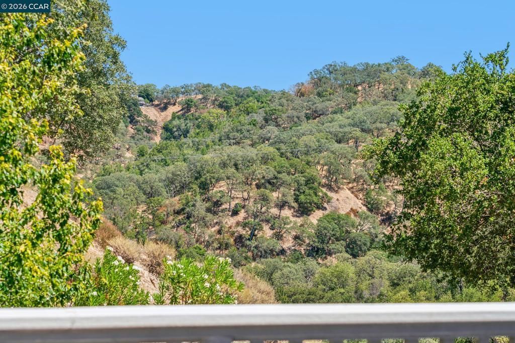 Image 18 of property listing at 2876 Saklan Indian, Walnut Creek, CA 94595