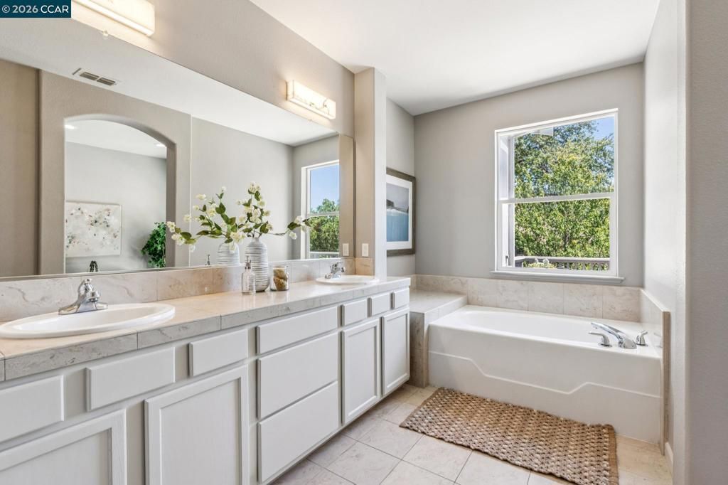 Image 25 of property listing at 2876 Saklan Indian, Walnut Creek, CA 94595