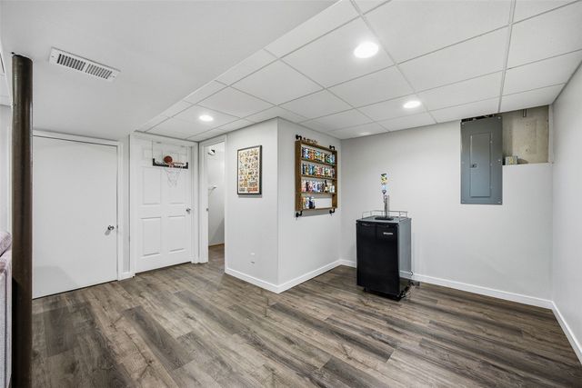 1648 24th Street NW, Cedar Rapids, IA 52405
