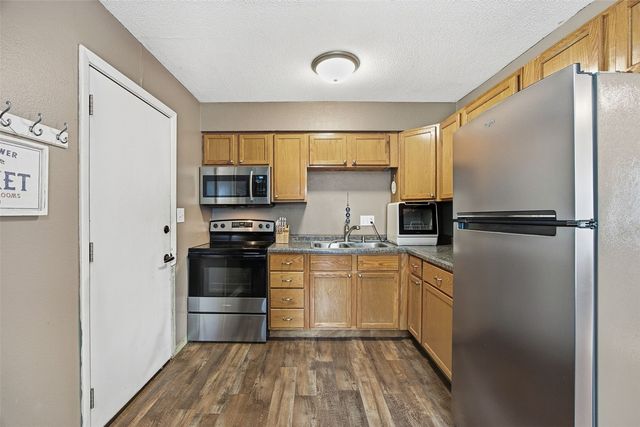 1648 24th Street NW, Cedar Rapids, IA 52405