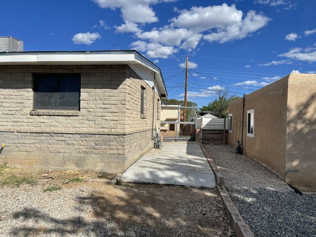 1114 Morris Street NE, Albuquerque, NM 87112