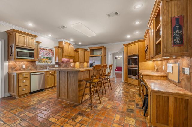 33 Pinedale Dr., Collins, MS 39428