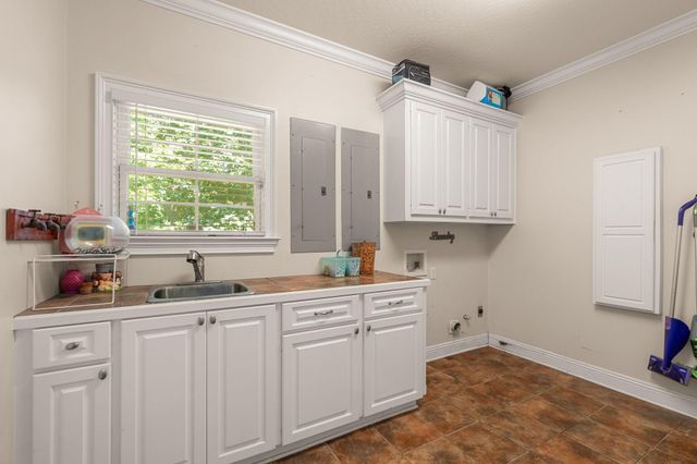 33 Pinedale Dr., Collins, MS 39428