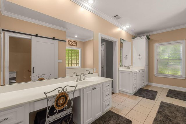 33 Pinedale Dr., Collins, MS 39428