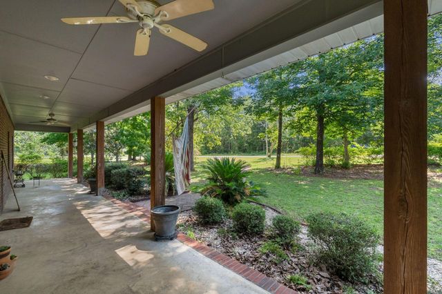 33 Pinedale Dr., Collins, MS 39428