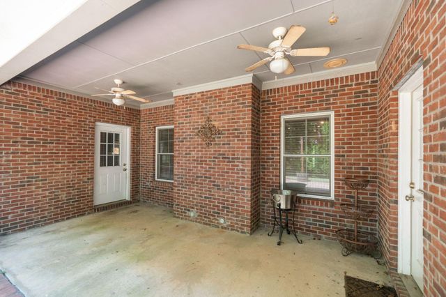 33 Pinedale Dr., Collins, MS 39428