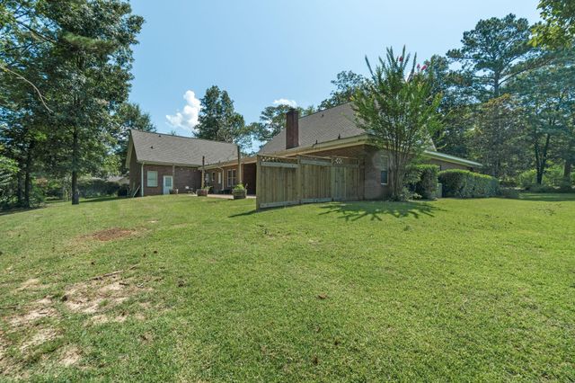 33 Pinedale Dr., Collins, MS 39428