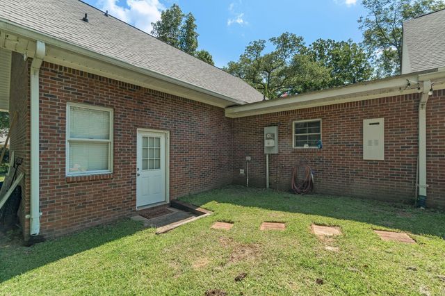 33 Pinedale Dr., Collins, MS 39428