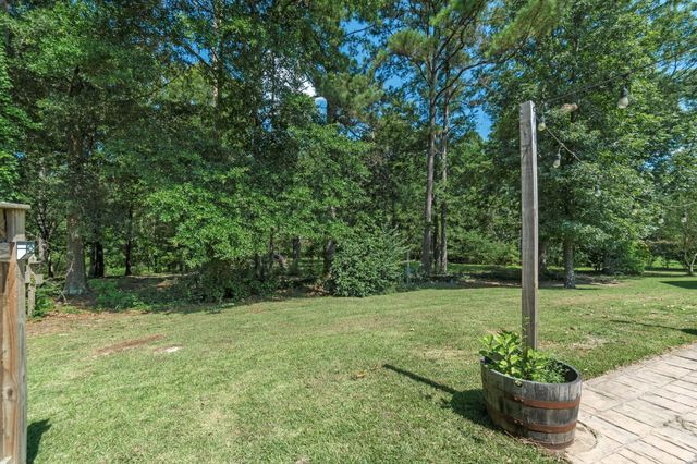 33 Pinedale Dr., Collins, MS 39428