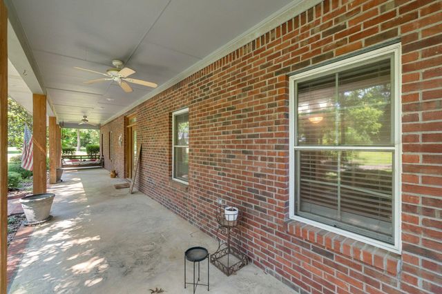 33 Pinedale Dr., Collins, MS 39428