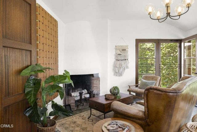 1860 Midlothian Drive, Altadena, CA 91001