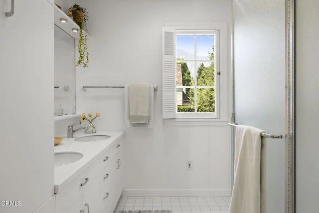 1860 Midlothian Drive, Altadena, CA 91001