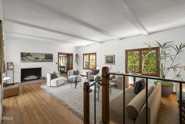 1860 Midlothian Drive, Altadena, CA 91001