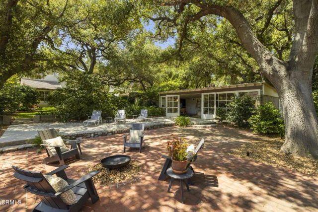 1860 Midlothian Drive, Altadena, CA 91001