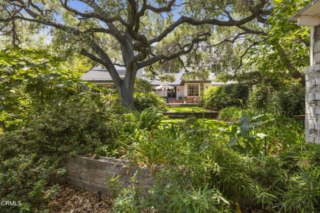 1860 Midlothian Drive, Altadena, CA 91001