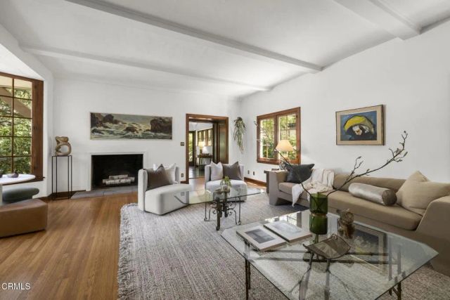 1860 Midlothian Drive, Altadena, CA 91001