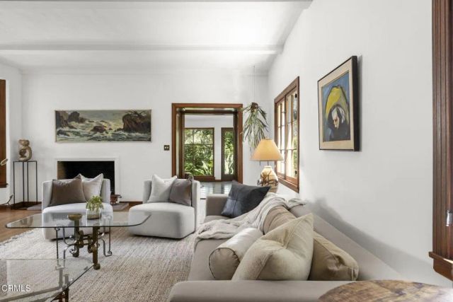 1860 Midlothian Drive, Altadena, CA 91001