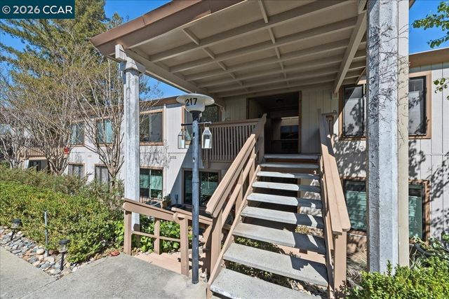 1217 Leisure Ln 5, Walnut Creek, CA 94595