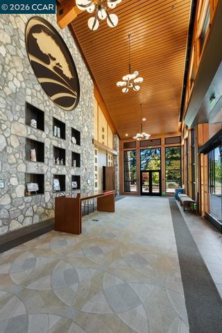 1217 Leisure Ln 5, Walnut Creek, CA 94595