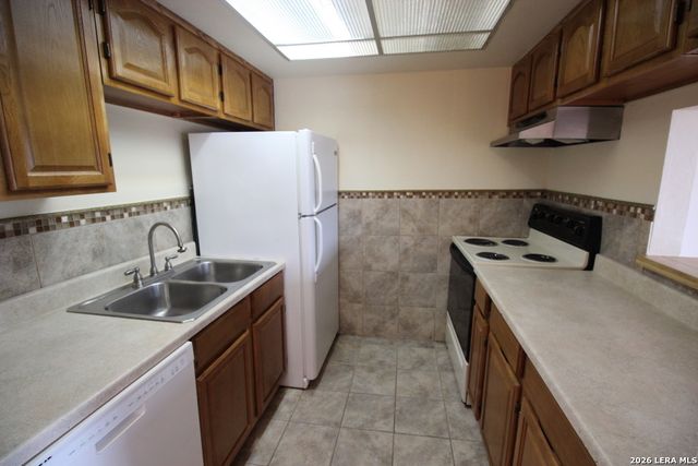 8401 N New Braunfels Ave Apt 348, San Antonio, TX 78209