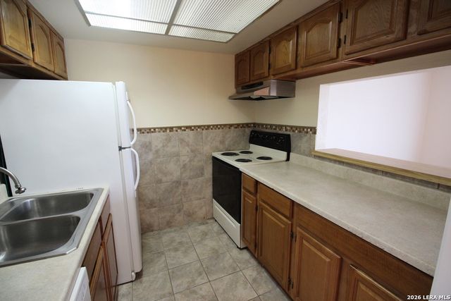 8401 N New Braunfels Ave Apt 348, San Antonio, TX 78209