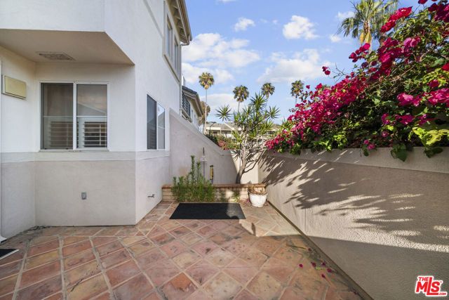 373 Blue Dolphin Drive, Port Hueneme, CA 93041