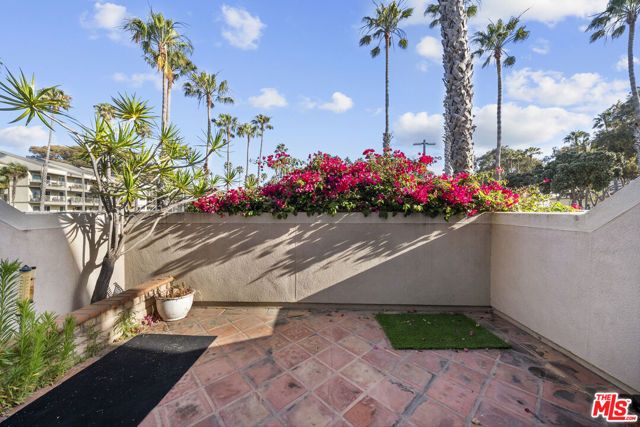 373 Blue Dolphin Drive, Port Hueneme, CA 93041