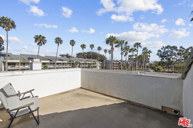 373 Blue Dolphin Drive, Port Hueneme, CA 93041
