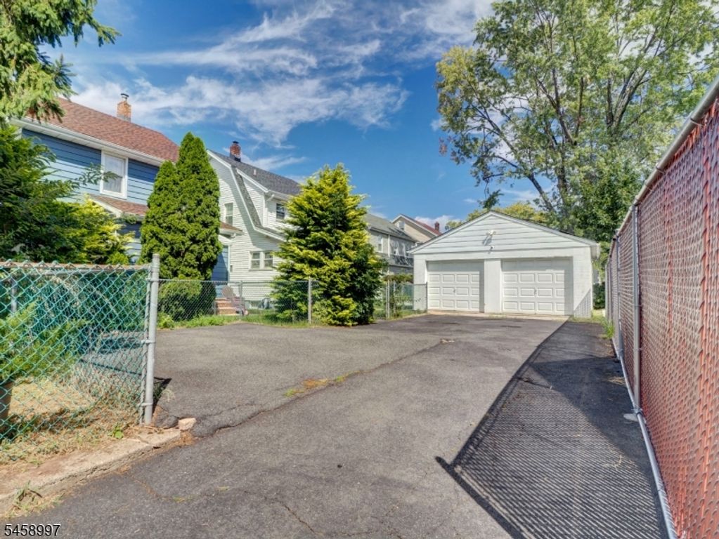 606 E 3Rd Ave, Roselle Boro, NJ 07203 — photo 4