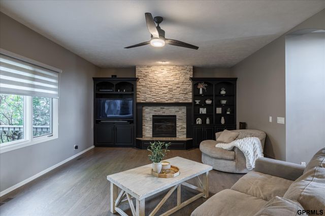 3614 S 185 Avenue, Omaha, NE 68130