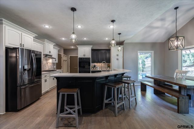 3614 S 185 Avenue, Omaha, NE 68130