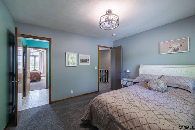3614 S 185 Avenue, Omaha, NE 68130