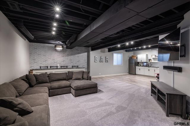 3614 S 185 Avenue, Omaha, NE 68130