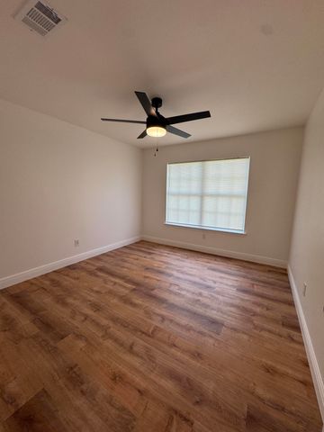 1236 Gabrielle Drive, Crestview, FL 32536