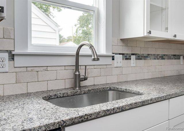 805 Forest Avenue, Royal Oak, MI 48067