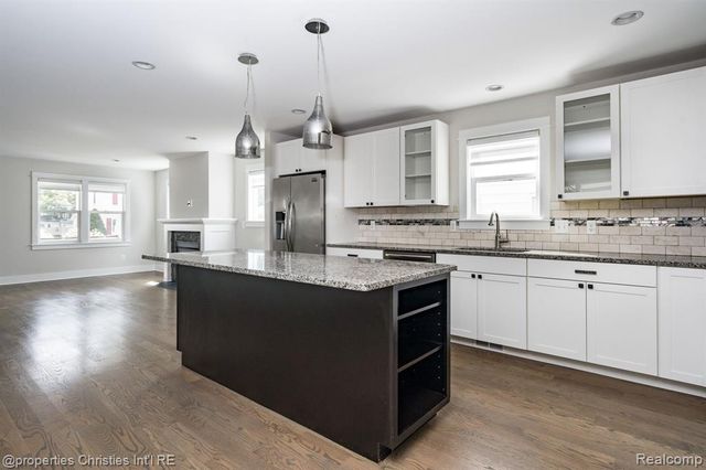 805 Forest Avenue, Royal Oak, MI 48067