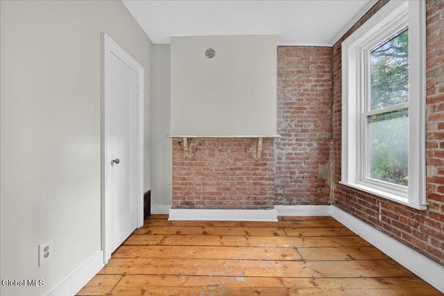 98 Livingston Avenue, Albany, NY 12207