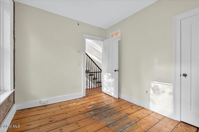 98 Livingston Avenue, Albany, NY 12207