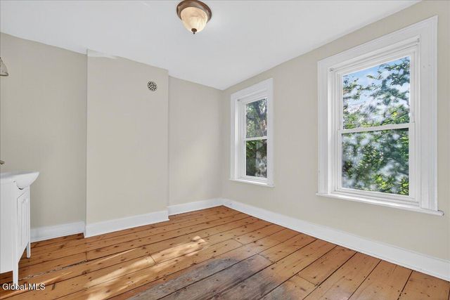 98 Livingston Avenue, Albany, NY 12207