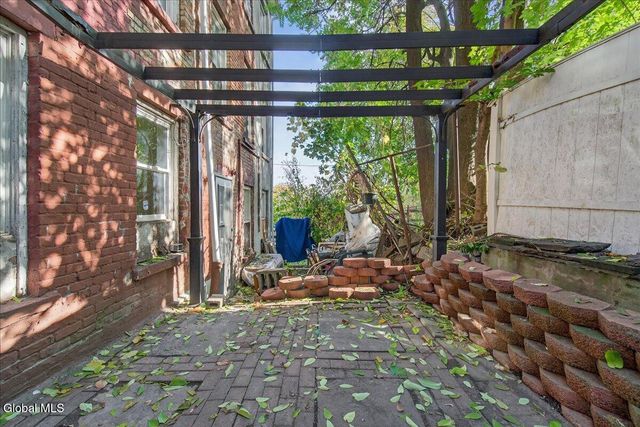 98 Livingston Avenue, Albany, NY 12207