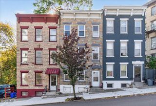 98 Livingston Avenue, Albany, NY 12207