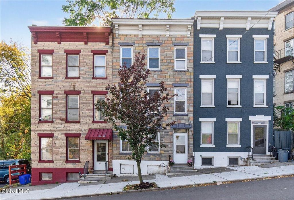 98 Livingston Avenue, Albany, NY 12207