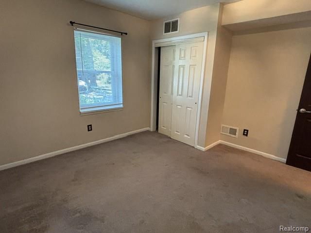 4784 Sylvester Avenue, Waterford, MI 48329