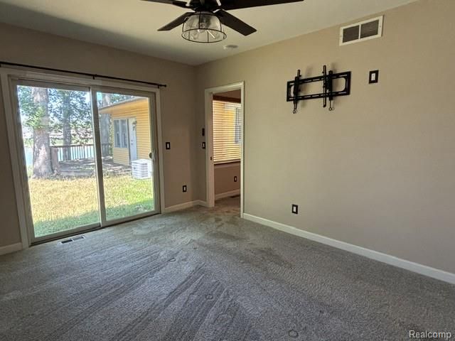 4784 Sylvester Avenue, Waterford, MI 48329