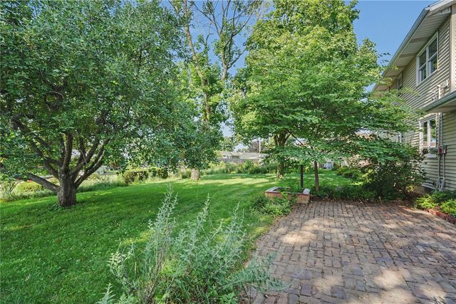 2851 27th Avenue, Marion, IA 52302