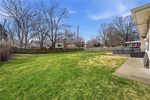 3513 W 47 Street, Roeland Park, KS 66205